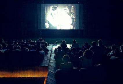 Archipelago Cinema مبنى السينما العائم في تايلندا